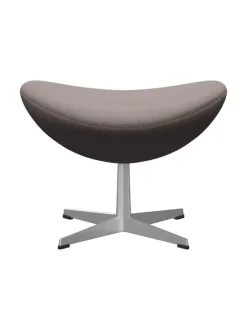 3127 Fodskammel til Ægget af Arne Jacobsen stofgr. 1