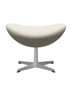3127 Fodskammel til Ægget af Arne Jacobsen stofgr. 2