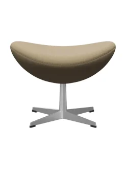 3127 Fodskammel til Ægget af Arne Jacobsen stofgr. 2
