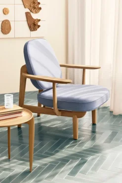 Fred Lænestol, lakeret eg fra Fritz Hansen