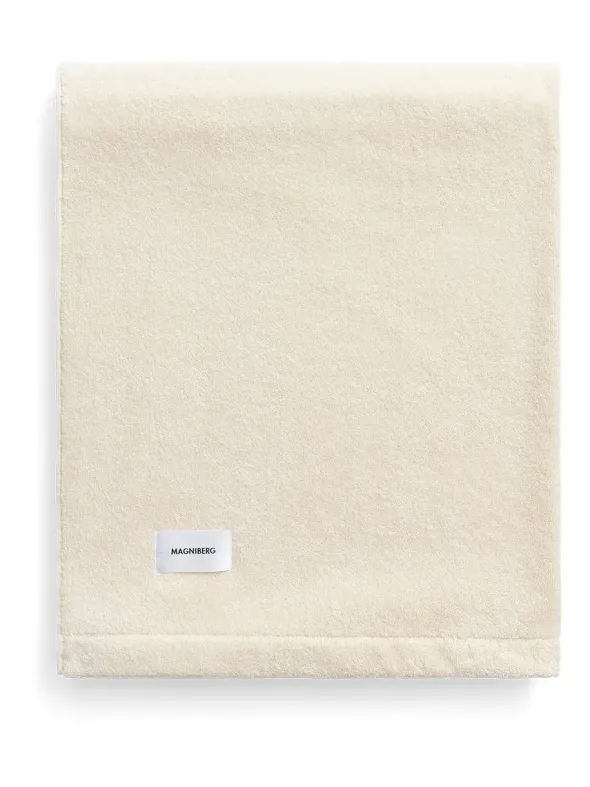 Gelato Towel, cocount white fra Magniberg