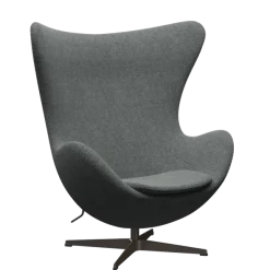 3316 Ægget loungestol, stel i brown bronze af Arne Jacobsen