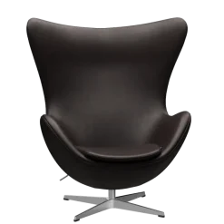 3316 Ægget loungestol, stel i børstet aluminium af Arne Jacobsen