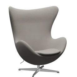 3316 Ægget loungestol, stel i børstet aluminium af Arne Jacobsen