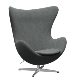 3316 Ægget loungestol, stel i børstet aluminium af Arne Jacobsen