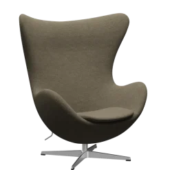 3316 Ægget loungestol, stel i børstet aluminium af Arne Jacobsen