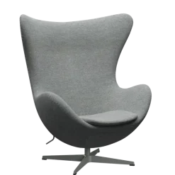 3316 Ægget loungestol, stel i silver grey af Arne Jacobsen