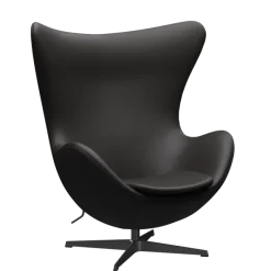 3316 Ægget loungestol, stel i sort af Arne Jacobsen