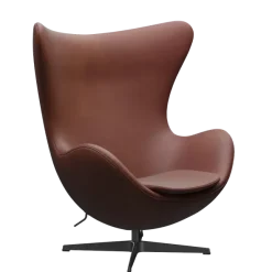 3316 Ægget loungestol, stel i sort af Arne Jacobsen