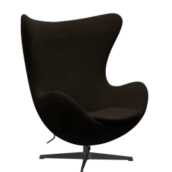 3316 Ægget loungestol, stel i sort af Arne Jacobsen