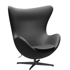 3316 Ægget loungestol, stel i sort af Arne Jacobsen