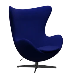 3316 Ægget loungestol, stel i sort af Arne Jacobsen