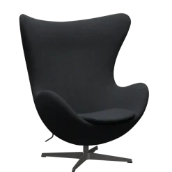 3316 Ægget loungestol, stel i warm graphite af Arne Jacobsen
