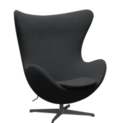 3316 Ægget loungestol, stel i warm graphite af Arne Jacobsen