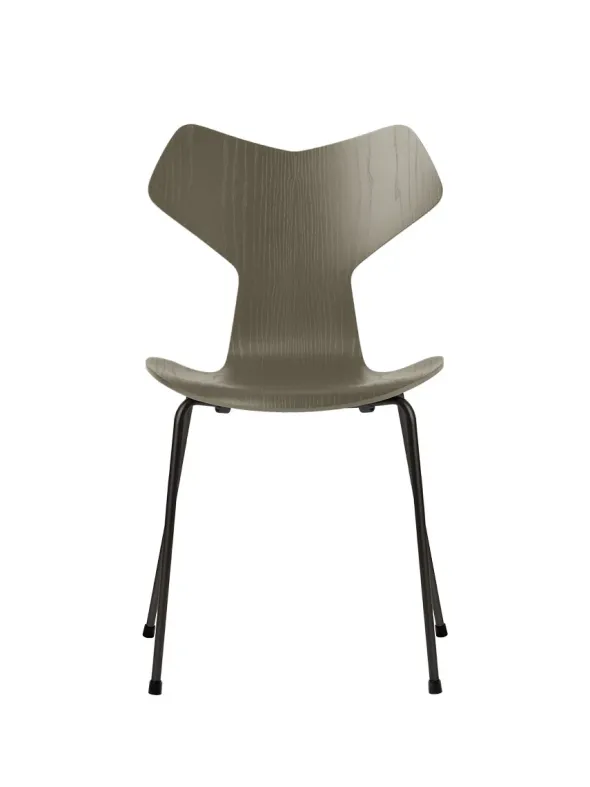 3130 Grand Prix stol i farvet ask af Arne Jacobsen