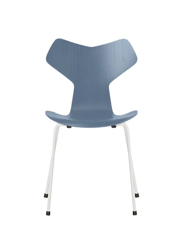 3130 Grand Prix stol i farvet ask af Arne Jacobsen