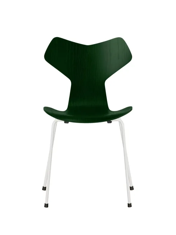 3130 Grand Prix stol i farvet ask af Arne Jacobsen