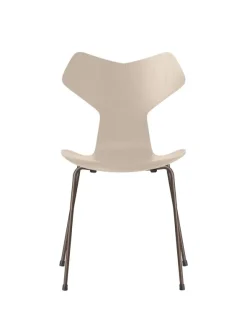 3130 Grand Prix stol i farvet ask af Arne Jacobsen