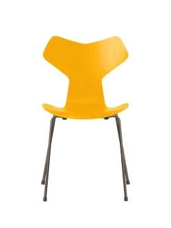 3130 Grand Prix stol i farvet ask af Arne Jacobsen