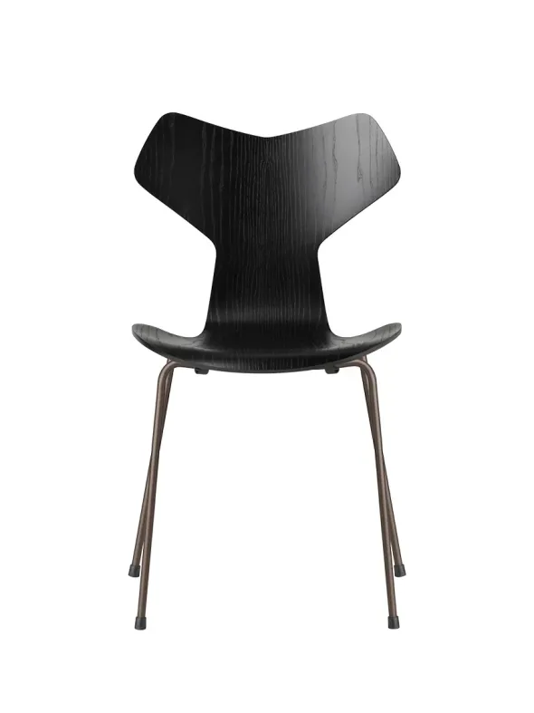 3130 Grand Prix stol i farvet ask af Arne Jacobsen