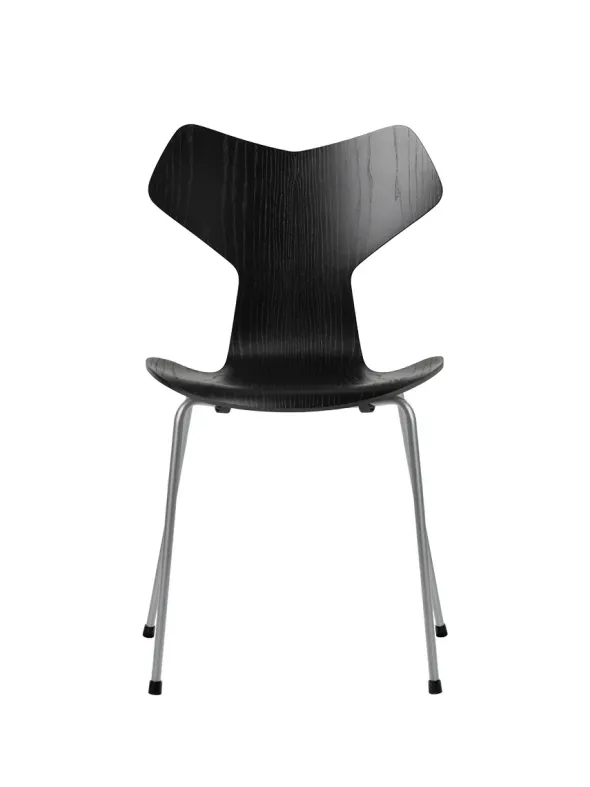3130 Grand Prix stol i farvet ask af Arne Jacobsen