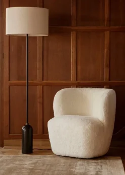 Gravity Gulvlampe, canvas skærm fra GUBI