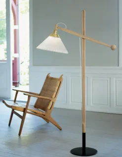325 Gulvlampe fra Le Klint