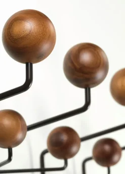 Hang It All, Black Edition, Valnød fra Vitra