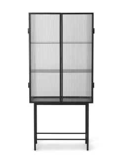Haze vitrineskab, reeded glass fra Ferm Living