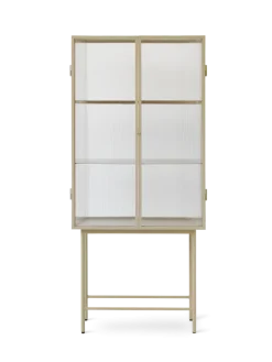 Haze vitrineskab, reeded glass fra Ferm Living