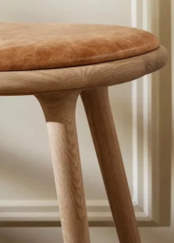 High Stool, sæbebehandlet eg, Pista Sand læder, 74 cm, høj barstol fra Mater
