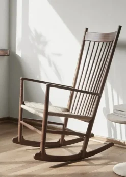 J16 Gyngestol af Hans J. Wegner