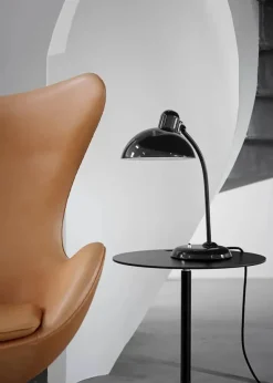 Kaiser Idell Bordlampe, kipbar fra Fritz Hansen