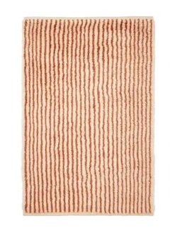 Kami Knotted Rug, red brown fra Ferm Living