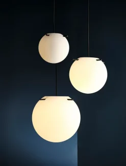 Koi Pendel, white/black Ø25 fra Frandsen