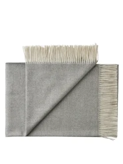 La Paz Plaid, light grey fra Silkeborg Uldspinderi
