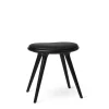Low Stool, sortbejdset bøg, sort Ultra læder, 47 cm skammel fra Mater