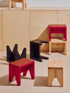 Manolito Stool, short fra Hay