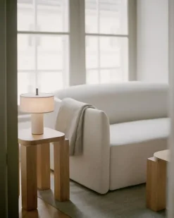 Margin Portable Table Lamp fra New Works