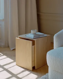 Mass Side Table, oak fra New Works