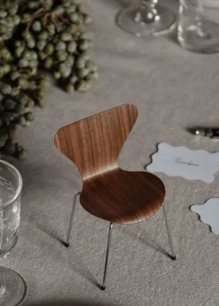 Miniature Serie 7 stol af Arne Jacobsen