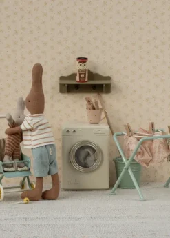 Miniature tørrestativ med tøjklemmer fra Maileg