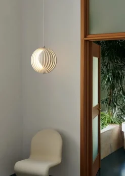 Moon pendel af Verner Panton