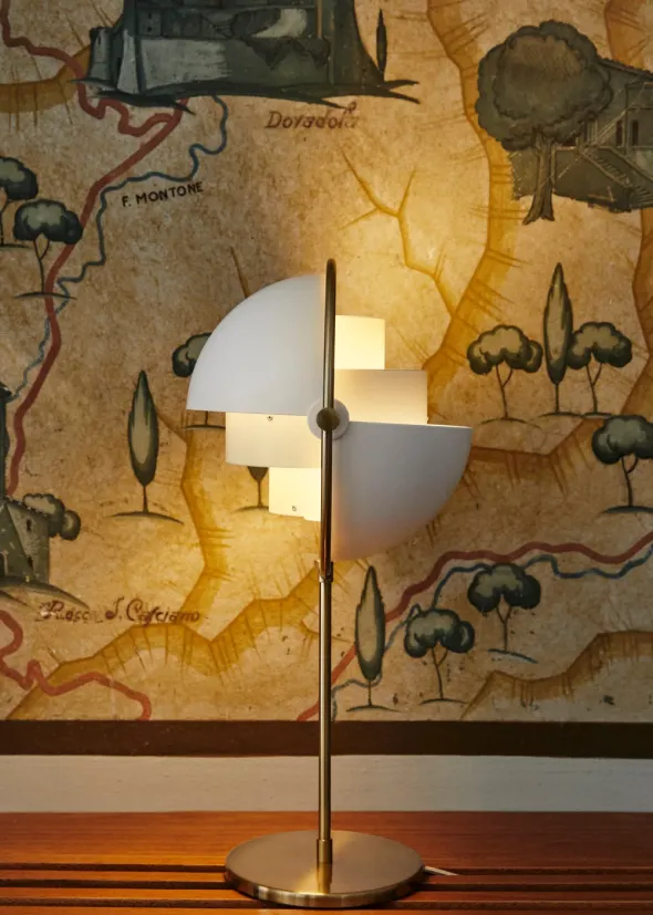Multi-Lite Portable Bordlampe, krom/hvid fra GUBI