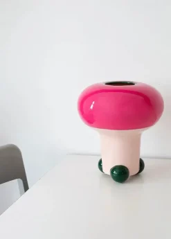 Mushroom Vase, fancy pink/green fra raawii