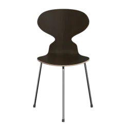 3100 Myren med 3 ben, krom stel af Arne Jacobsen