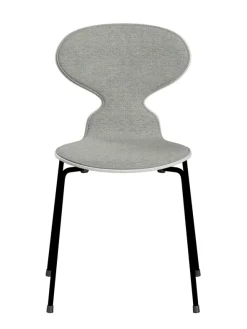 3101 Myren Stol, forsidepolstret af Arne Jacobsen