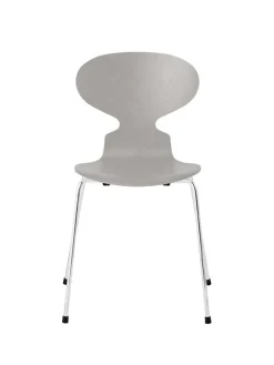 3101 Myren Stol i farvet ask af Arne Jacobsen