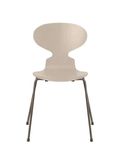 3101 Myren Stol i farvet ask af Arne Jacobsen