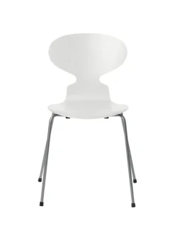 3101 Myren Stol i farvet ask af Arne Jacobsen